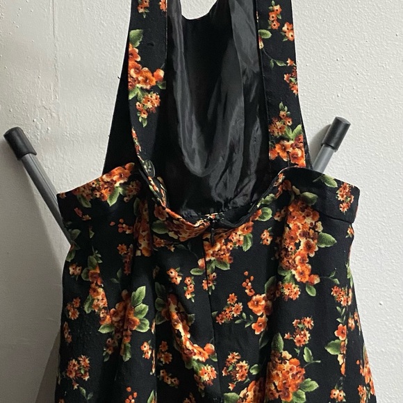 Apron style dress, Forever 21 - Picture 2 of 5